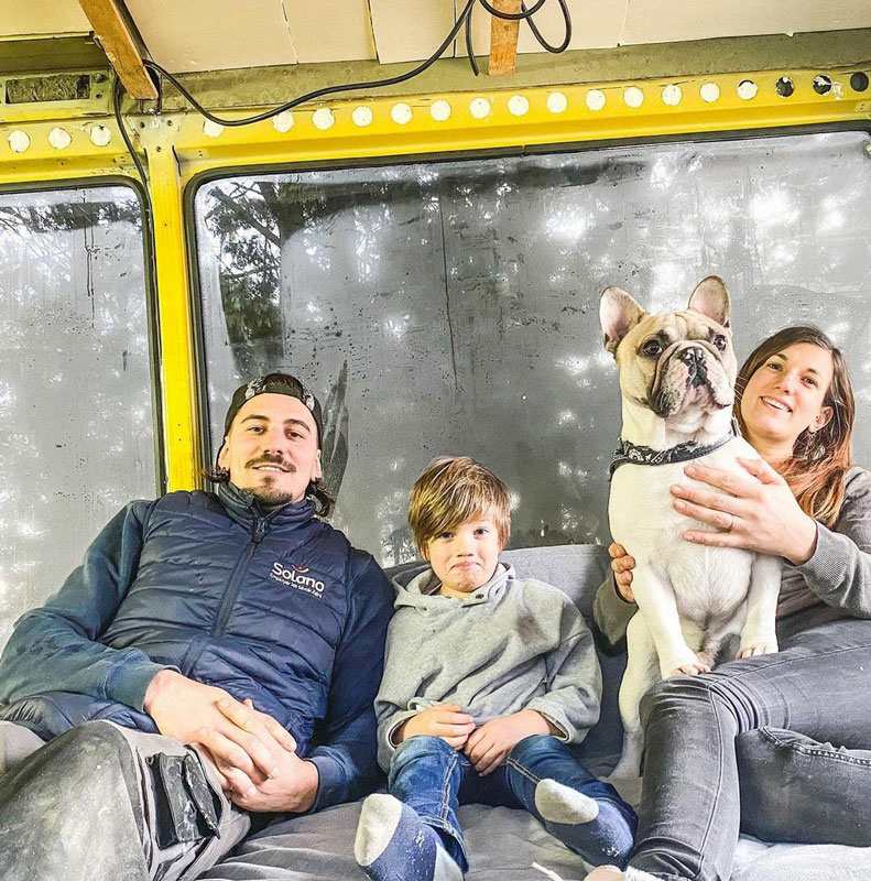 La Road Cats Family aménage un bus en camping car !